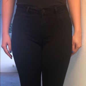Black Capri jeans